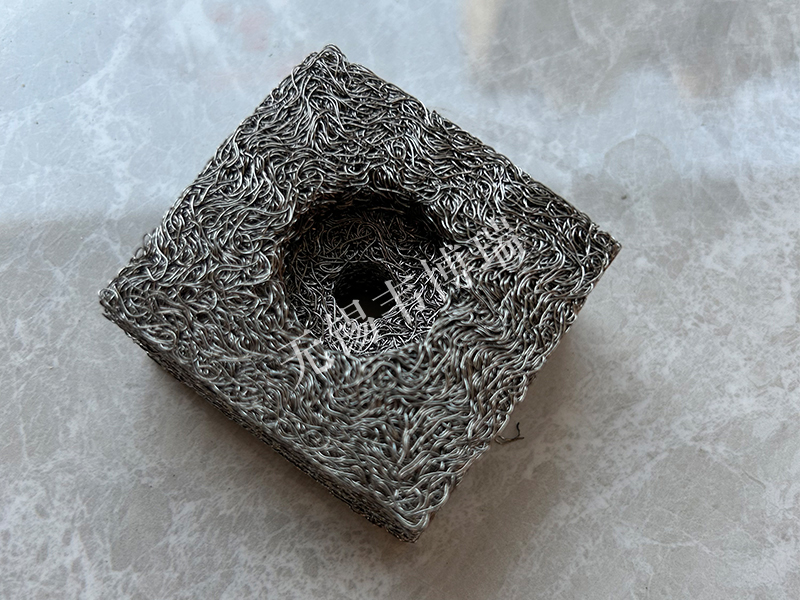 金属隔振器